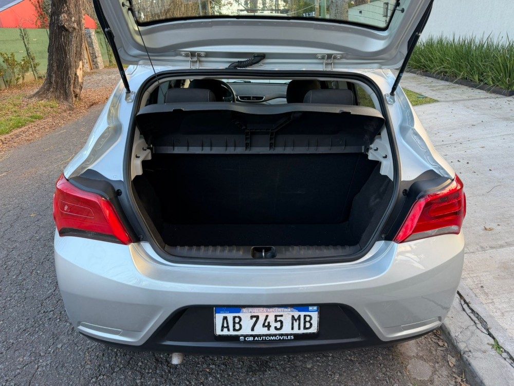 Chevrolet Onix LT — foto 6